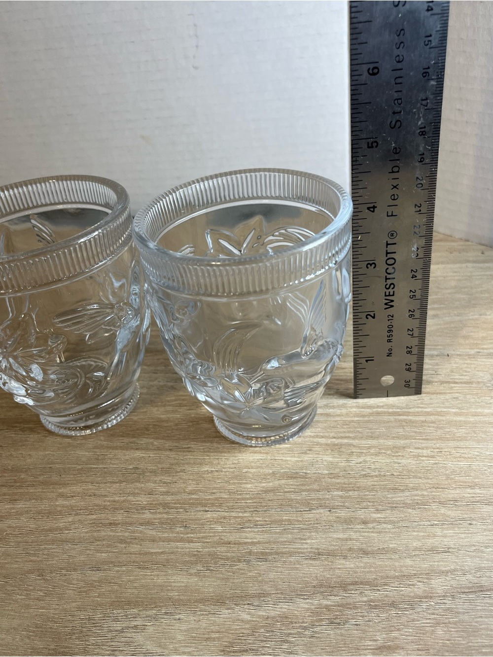 Clear Embossed Glass Tumbler Set - Hummingbird and Floral Pattern - Picture 8 of 9
